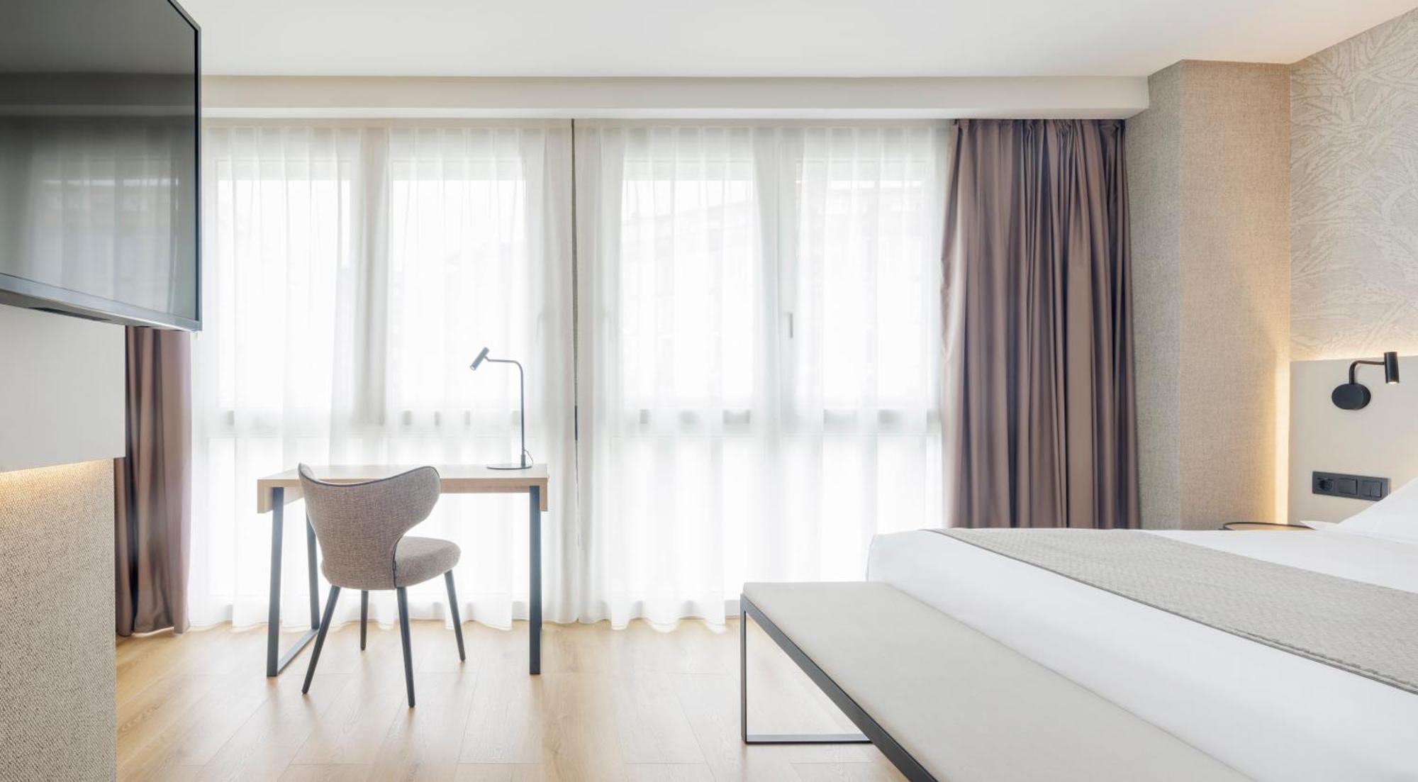 Hotel Ilunion San Sebastian Bilik gambar